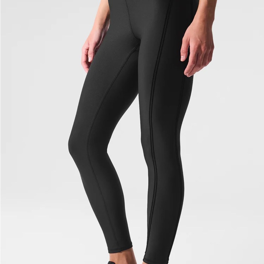 ALO Yoga Airlift High Waist line up Black Leggings